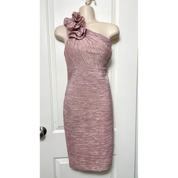 Eliza J One Shoulder Textured Dress With Floral Detail in Dusty Rose Size 8 - Picture 2 of 10